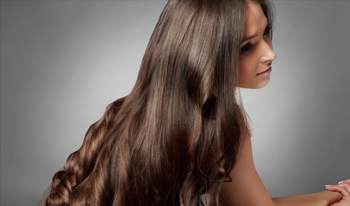 头发 黑长直不香吗?明知道染发伤头发,为啥还有很多女人喜欢染发?