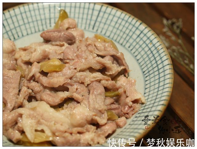 库存|榨菜炒肉片，用冰箱里的库存炒了个快手下饭的家常小菜