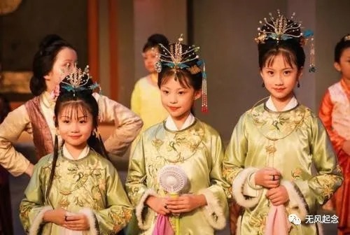 红楼梦#元春省亲,晚上19:15出发,凌晨2:45回宫,为何时间这么诡异?