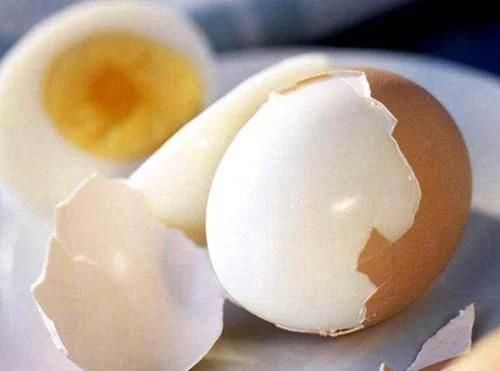 天早上吃一个煮鸡蛋，身体倍儿棒，但切记“四不”