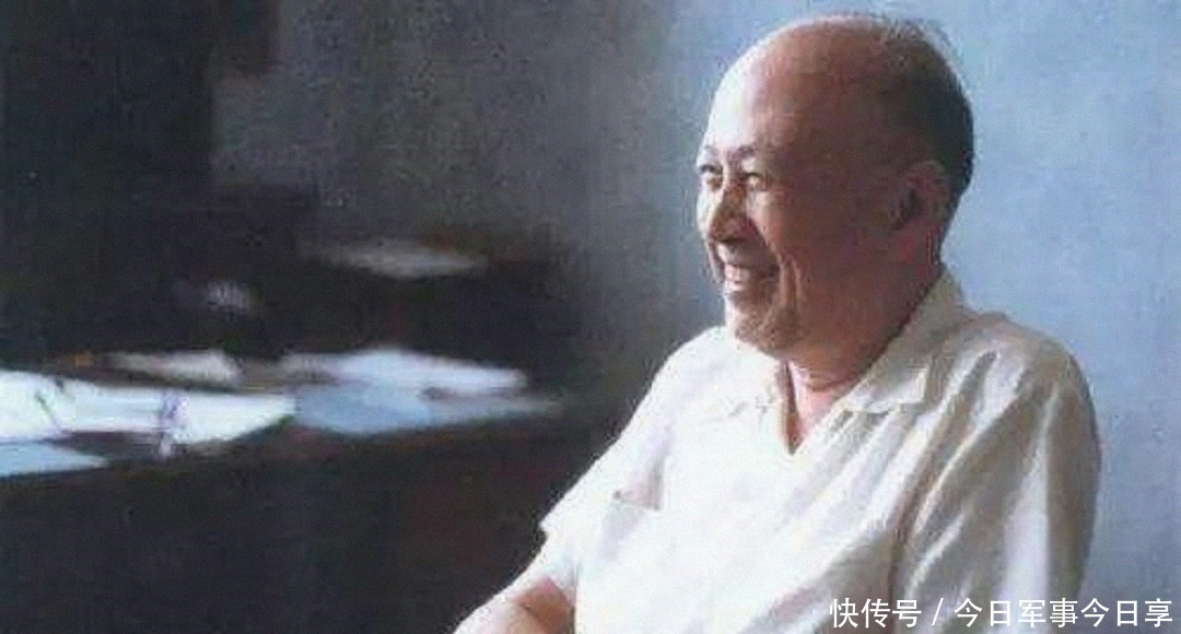 抬棺|钱学森的葬礼:三军仪仗队抬棺,党旗盖棺,告别“航天之父”!