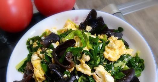 补血|这菜,含铁量是猪肝的3倍,是核桃的6倍,女性常吃补血养颜