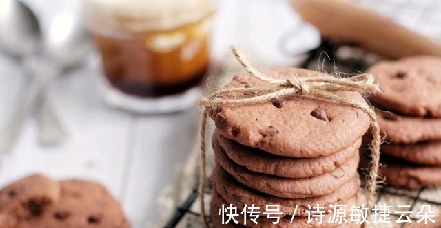 精致下午茶,无敌酥脆的奥利奥牛奶饼干,香酥可口,超级解馋!