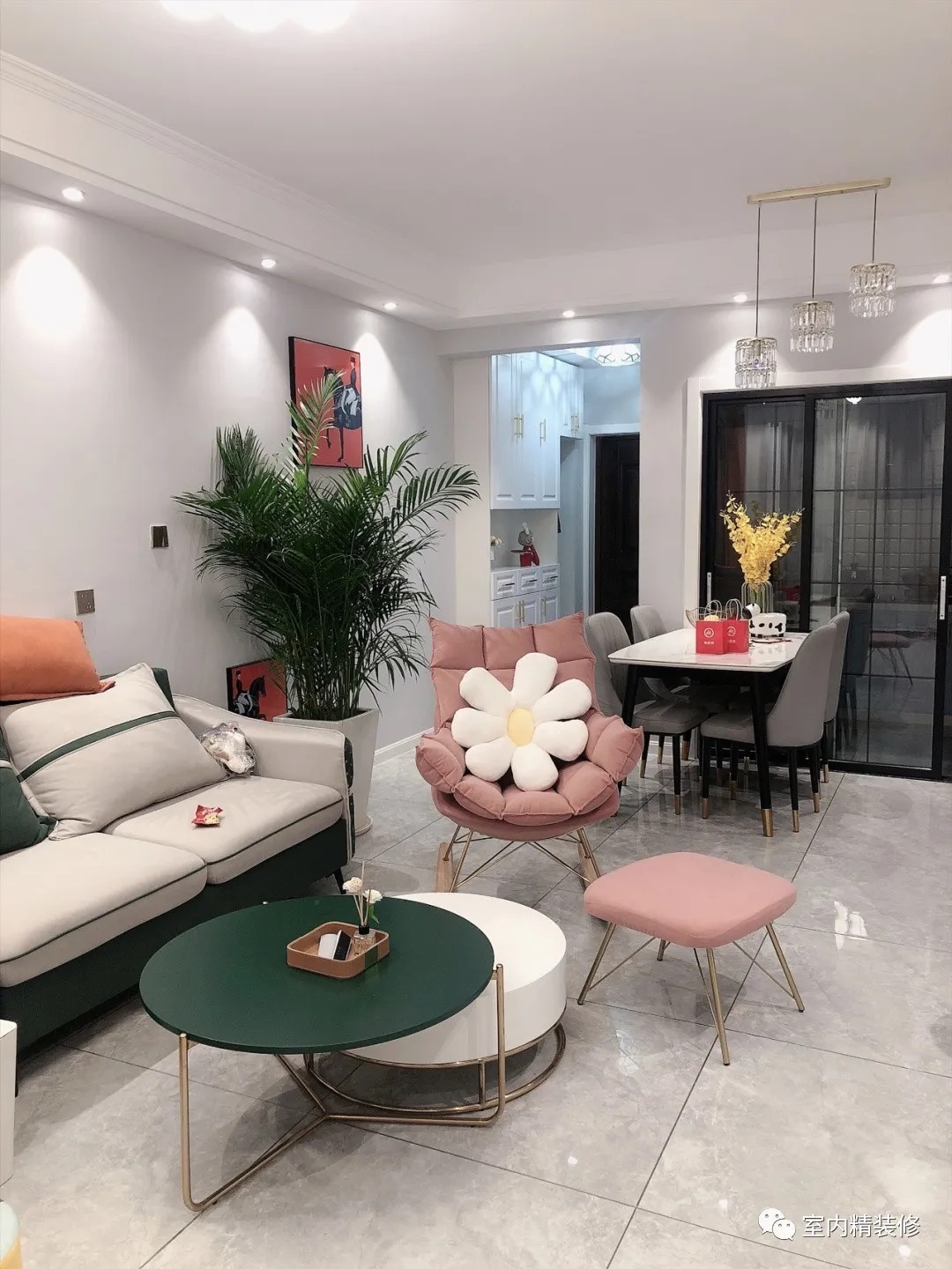 客厅|不懂装修别乱来,看她家新房,很漂亮,悬空大理石电视墙非常抢眼