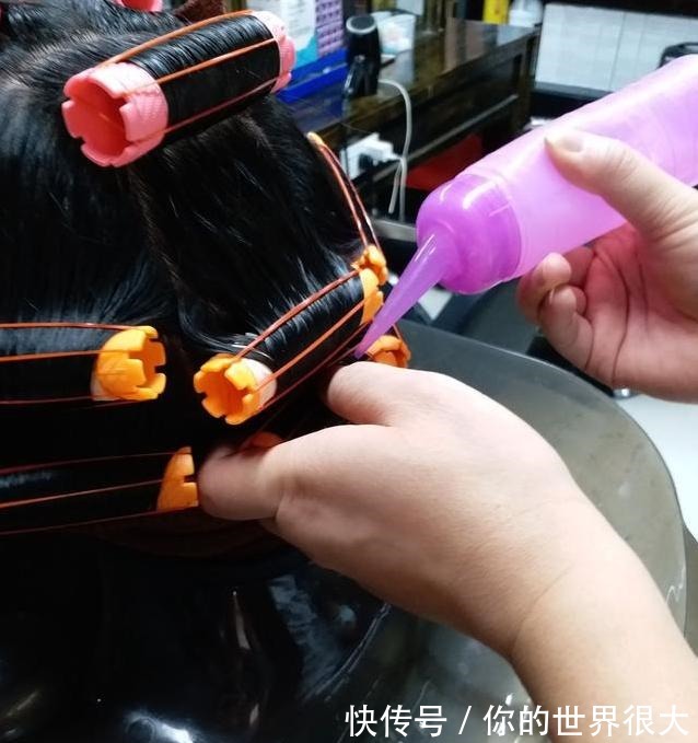 卷度 烫发一个月后头发就直了,烫发能保持多久了解这三点烫发不迷路!