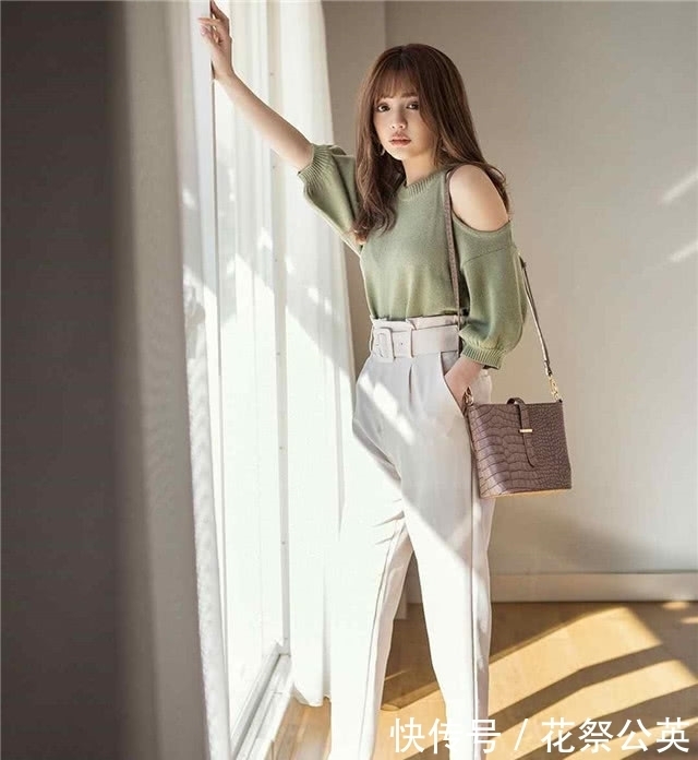 阔腿裤大势已去！今年流行的是“小白裤”，150女生穿显瘦又显高