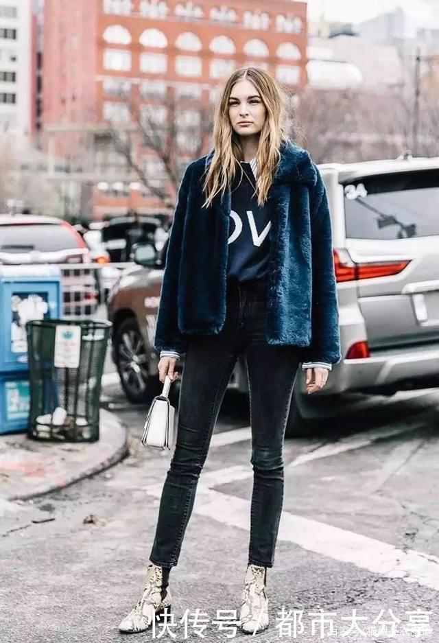 阔腿裤快靠边站,冬季真正裤王其实是“它”,搭靴子平底鞋都合适