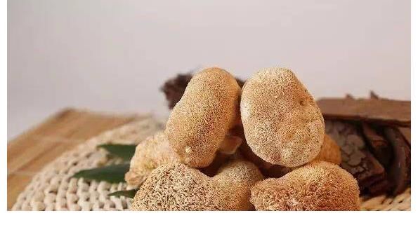 程程|吃一口等同吃6个塑料瓶，父母却天天喂娃吃，儿科医生：愚昧！