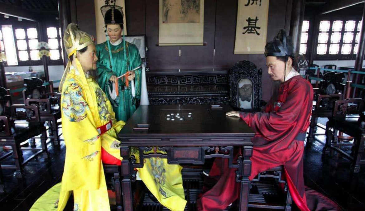 官员|朱元璋有多残忍洪武4大案残杀15万官员，只因他最不能容忍此事