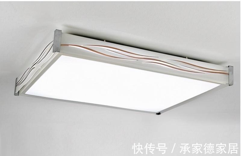 安装|家里安装吸顶灯时,一定要注意这3个地方,操作简单却很重要