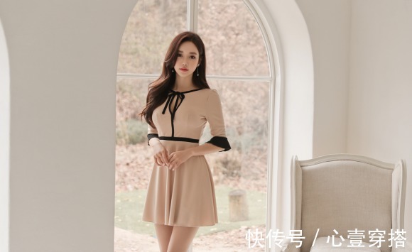 时尚|女神孙允珠高清时尚搭配：绯色下午茶温润娇柔甜蜜衣裙