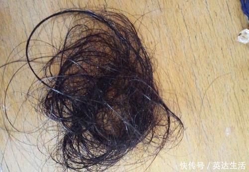 头发|女生晚上睡觉,到底是该扎着头发还是散着头发?