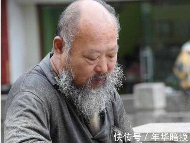 气血|男人50岁后眉毛变长，意味着什么呢？一起来了解一下