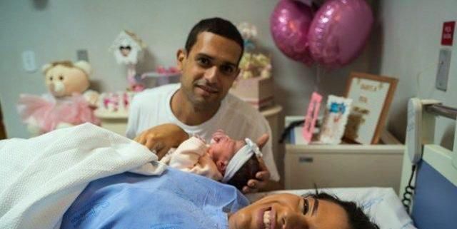 弄出来|“就是你把我弄出来的”宝宝出生时脸太臭,医生都被盯毛了