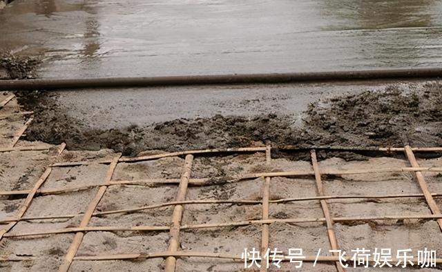 开裂|农村打地坪，水泥里为何放竹子不加钢筋？不烂吗？老师傅说很常见