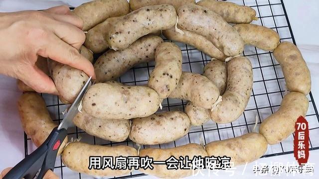脆皮肠在家就能做，Q弹爆汁无添加，每根成本不到一块钱