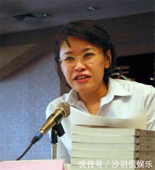 王佐良@当代保尔张海迪:5岁高位截瘫,却自学成才,如今官至正部级