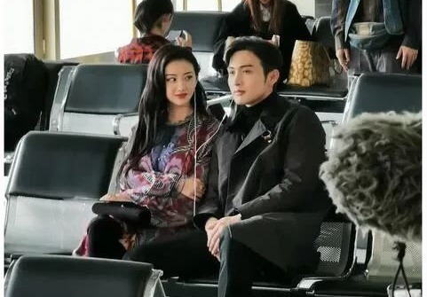 迪丽热巴出于凤九,张彬彬成于秦放