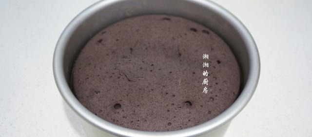 孩子超喜欢吃这款蛋糕,不用面粉就能做,健康又简单,比买的还香