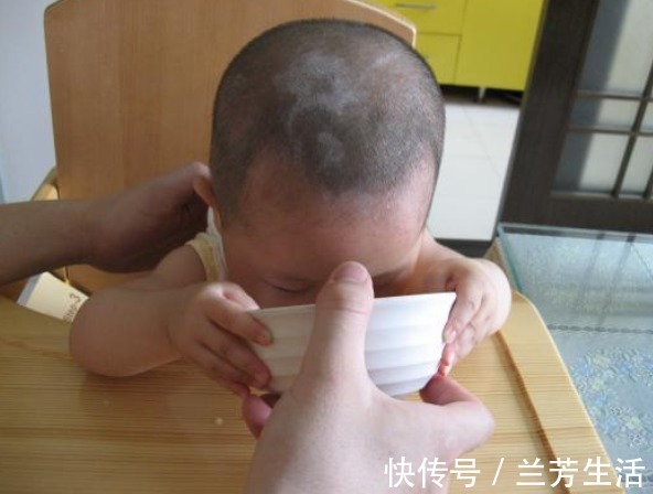 家长|“幼儿杀手”的2种食物,很多家长还天天给娃吃,别再坑娃!