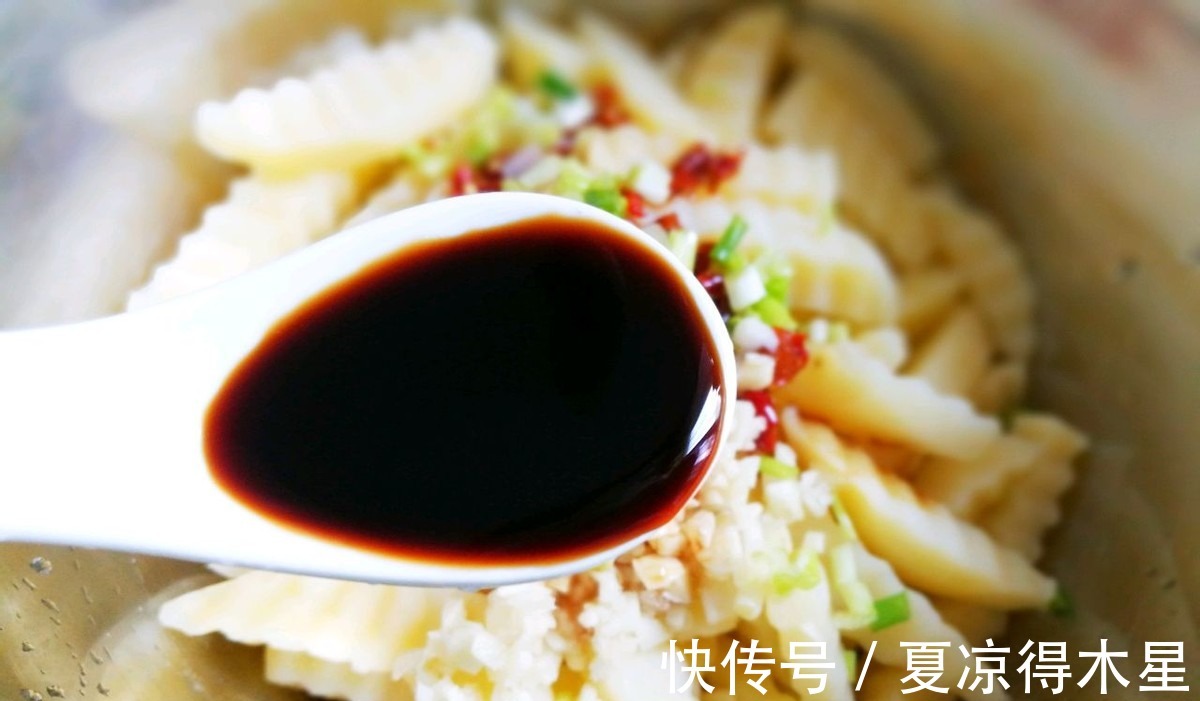 土豆条|自制凉拌狼牙土豆，比薯条还好吃，鲜香可口，大人孩子都爱吃！