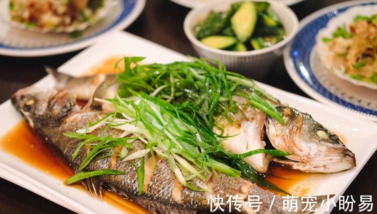 放生|做清蒸鱼，有人放盐，有人放生抽，老厨子：都不放！教你正确做法