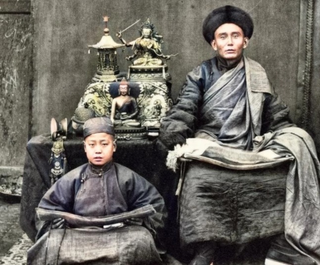 惊艳|1910年清朝彩照:李鸿章侄儿媳美丽惊艳,满脸愁容的纺织女!