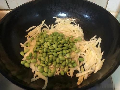 炒前|这道家常小菜,荤素搭配、营养美味,炒前多加这一步,吃得更健康