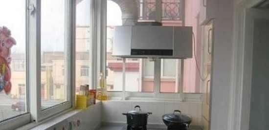 承重墙|老公一意孤行把阳台改成厨房,没想到楼下邻居天天上门来投诉