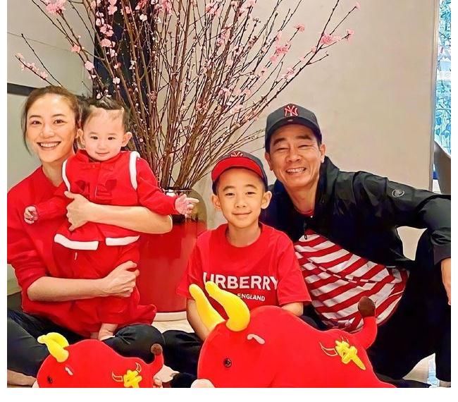 54歲陳小春改寫了他的結局，《哥哥》排名第一，為翻紅曾改名催運