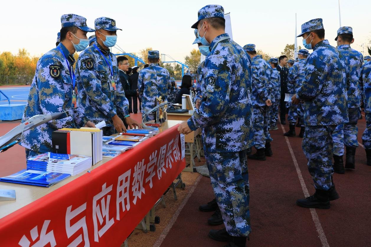 学员|“军校俱乐部”，别样练兵场——海军航空大学航空基础学院学员俱乐部活动掠影