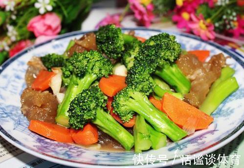 碱性|女性常吃“碱性蔬菜”,让你的面色有光泽,延缓衰老