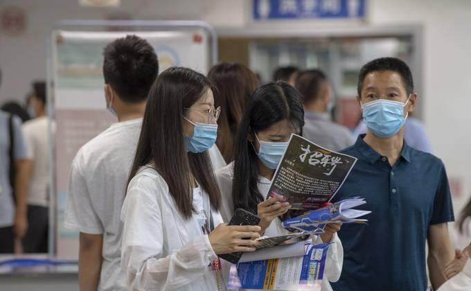 妇女权益保障法|怀孕后,是坚持工作,还是该辞职养胎?一起听听过来人怎么说