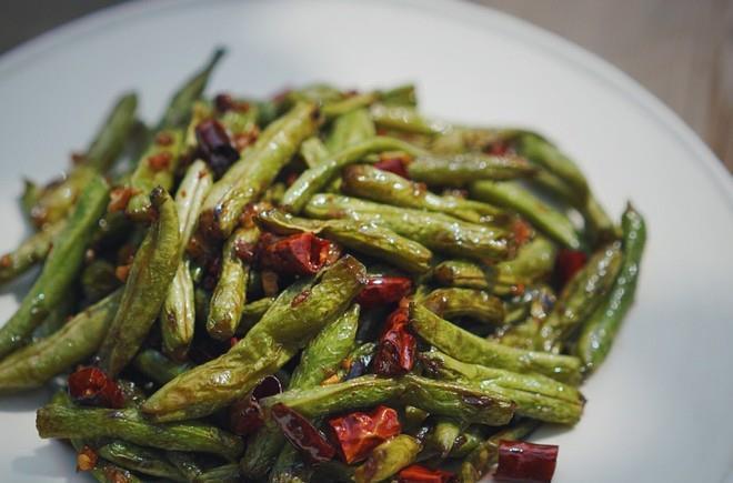 炒菜前必须要焯水的3种蔬菜,千万别嫌焯水麻烦,当心有害于健康