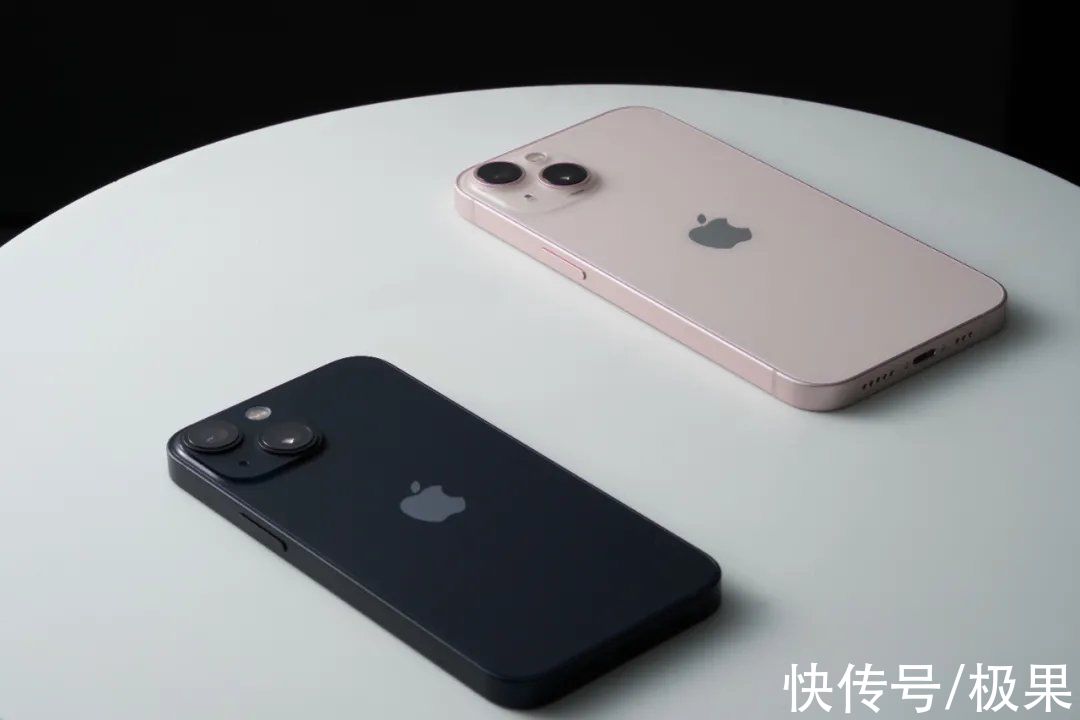 极果君|iPhone 13 / 13 mini 首发上手！性能拉满还减价，换机首选