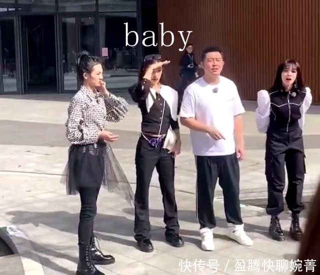 整个城市吃狗粮!“郑恺爱苗苗”出现大屏上,夫妻甜蜜羡煞旁人