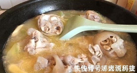 脾胃衰弱|4岁女童脾胃衰弱,育儿主任:3种食物或会“毁掉”孩子胃脾
