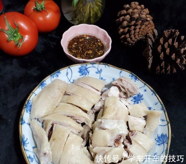 沙姜三黄鸡，肉滑骨香，清淡鲜美！