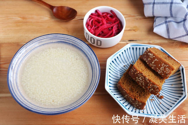 小炒包菜|我给女儿做6天早餐，好吃又好做，每次上桌不出10分钟，吃个精光
