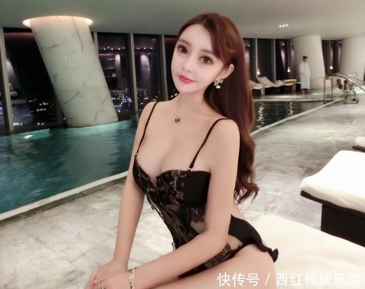 比基尼泳衣小姐姐,靓丽有型,增添时尚色彩!