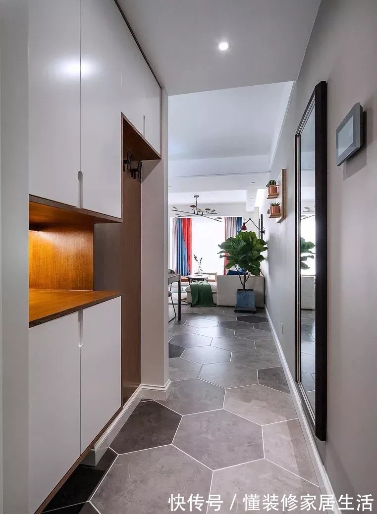 玄关柜|玄关只放鞋柜?落伍了!2022年流行这样设计