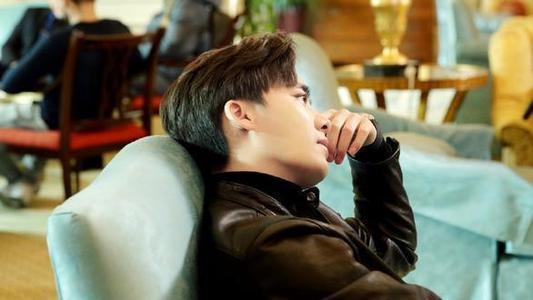 老人|怕媳妇分房子写母亲名,哪知老人临终变卦,男人赔了媳妇又赔钱