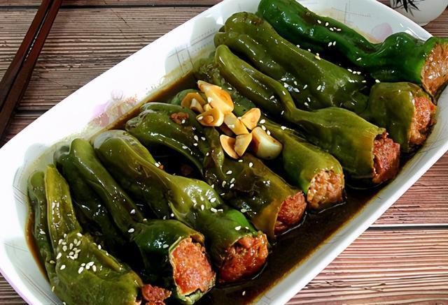 猪肉|冬天,这菜是个宝,维C比橙子还高,酿猪肉煎一煎,开胃更暖身