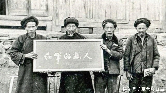 部队|18岁是红军师政委,1955年被授予少将,他气得撕下自己肩章