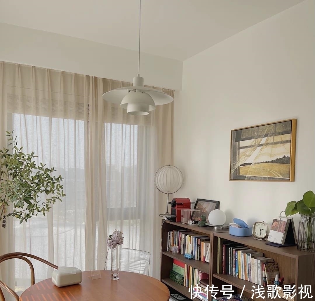 投影仪|业主80㎡的西边套，装下来花费30万，三房改两房，就一个字“值”