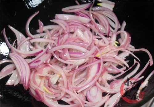 82岁老人最爱吃的一道家常菜，食材简单，三高平稳，越吃越精神