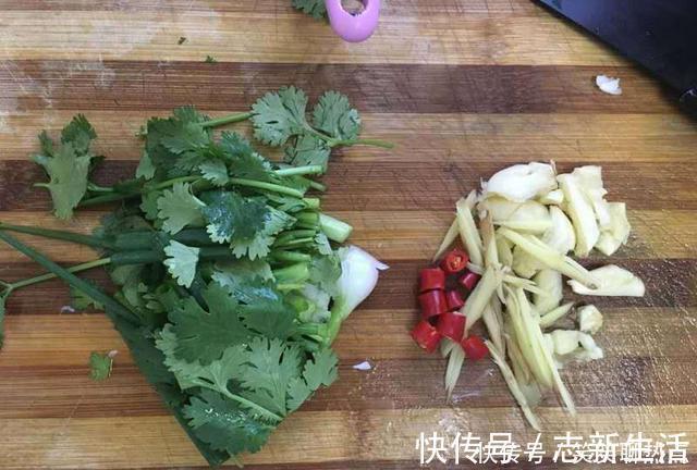 美味|教你炒花甲,简单又好做,鲜香美味,一上桌就吃光