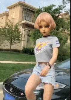 |搞笑GIF:大哥你这样拿蛋糕回去会不会被打