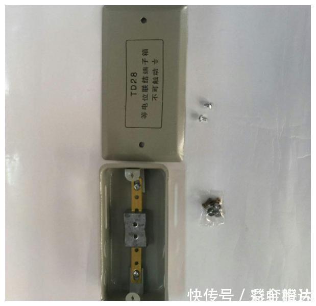 触电|卫生间不安装这东西,就等于埋了个“定时炸弹”,千万别忽视