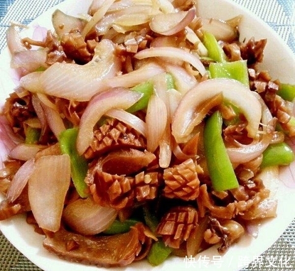 医生提醒吃洋葱的时候不要再放此物了,随时可能对视力不好